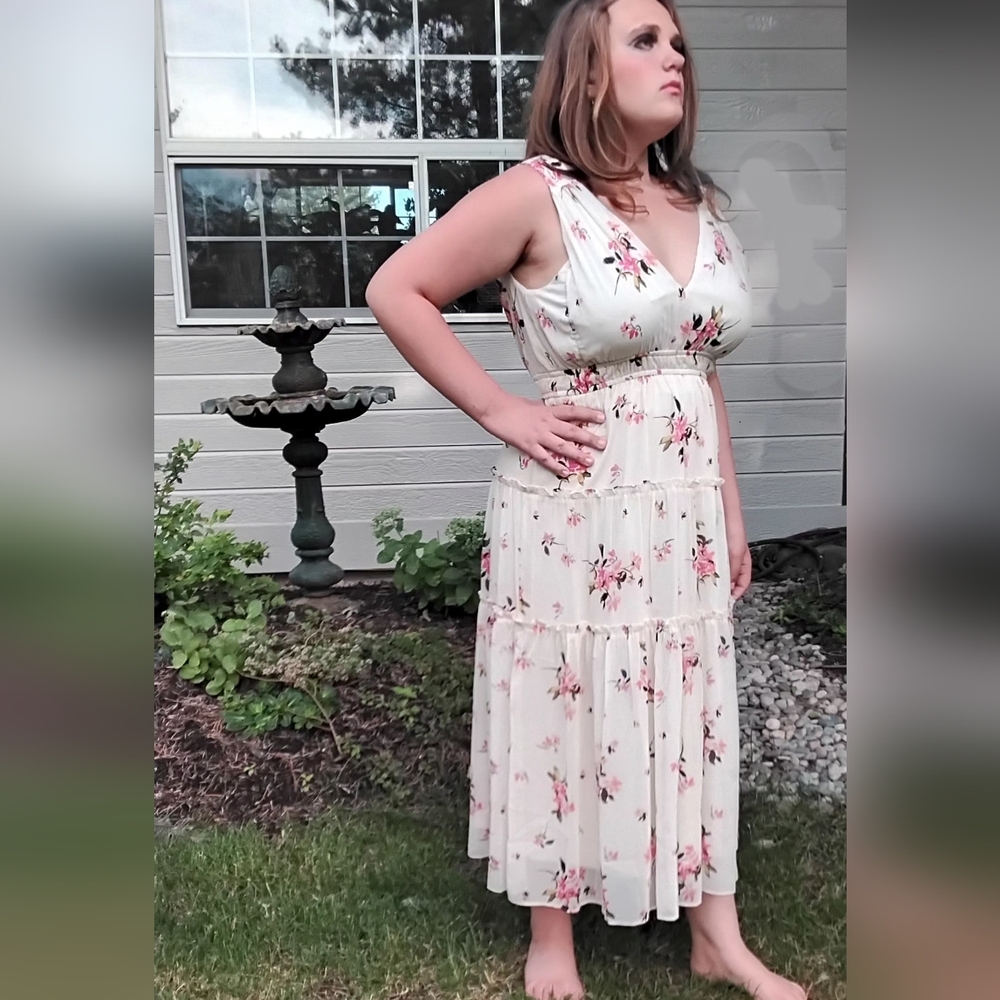 Maurices Cream and Pink V-Neck Sleeveless Midi Sundress